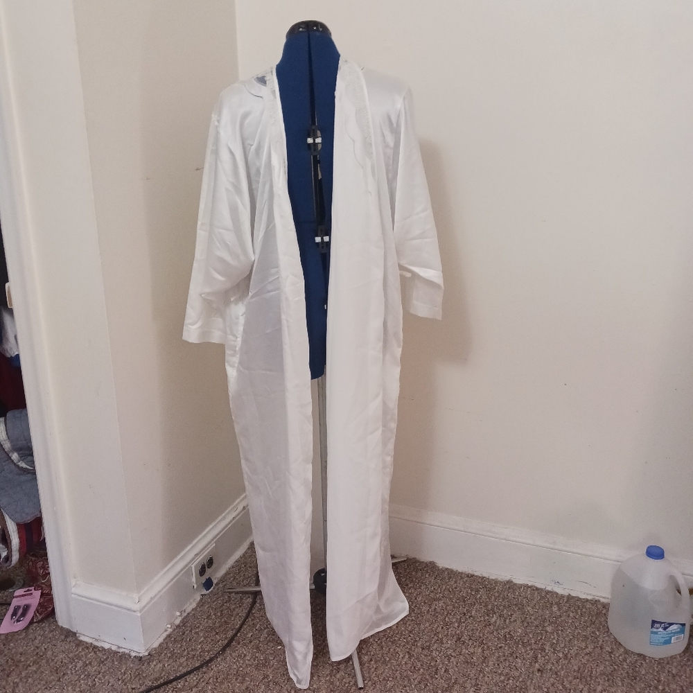 White Robe Xl Lace Long Belted Pockets Paris France